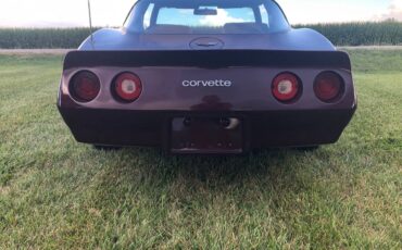 Chevrolet-Corvette-coupe-1982-6