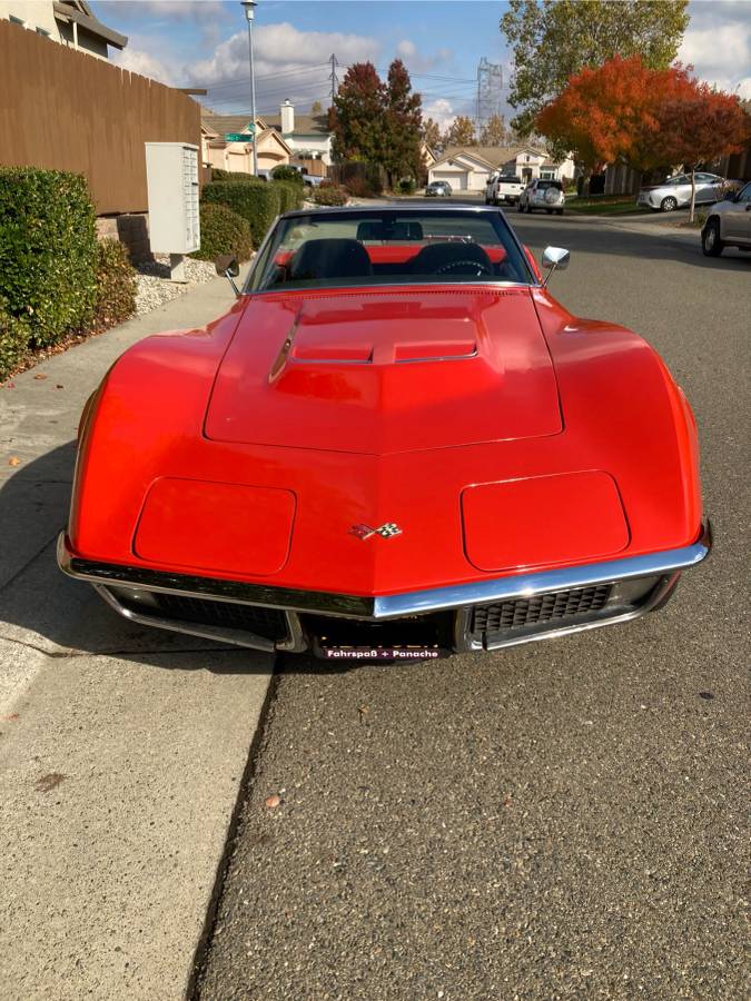 Chevrolet-Corvette-stingray-1971