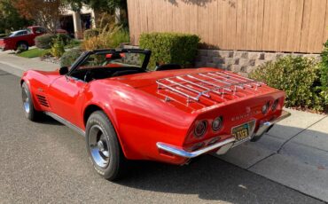 Chevrolet-Corvette-stingray-1971-3