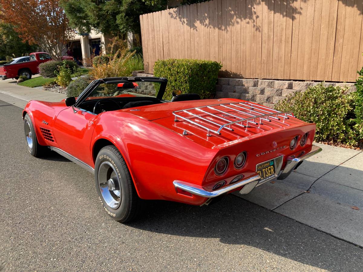 Chevrolet-Corvette-stingray-1971-3