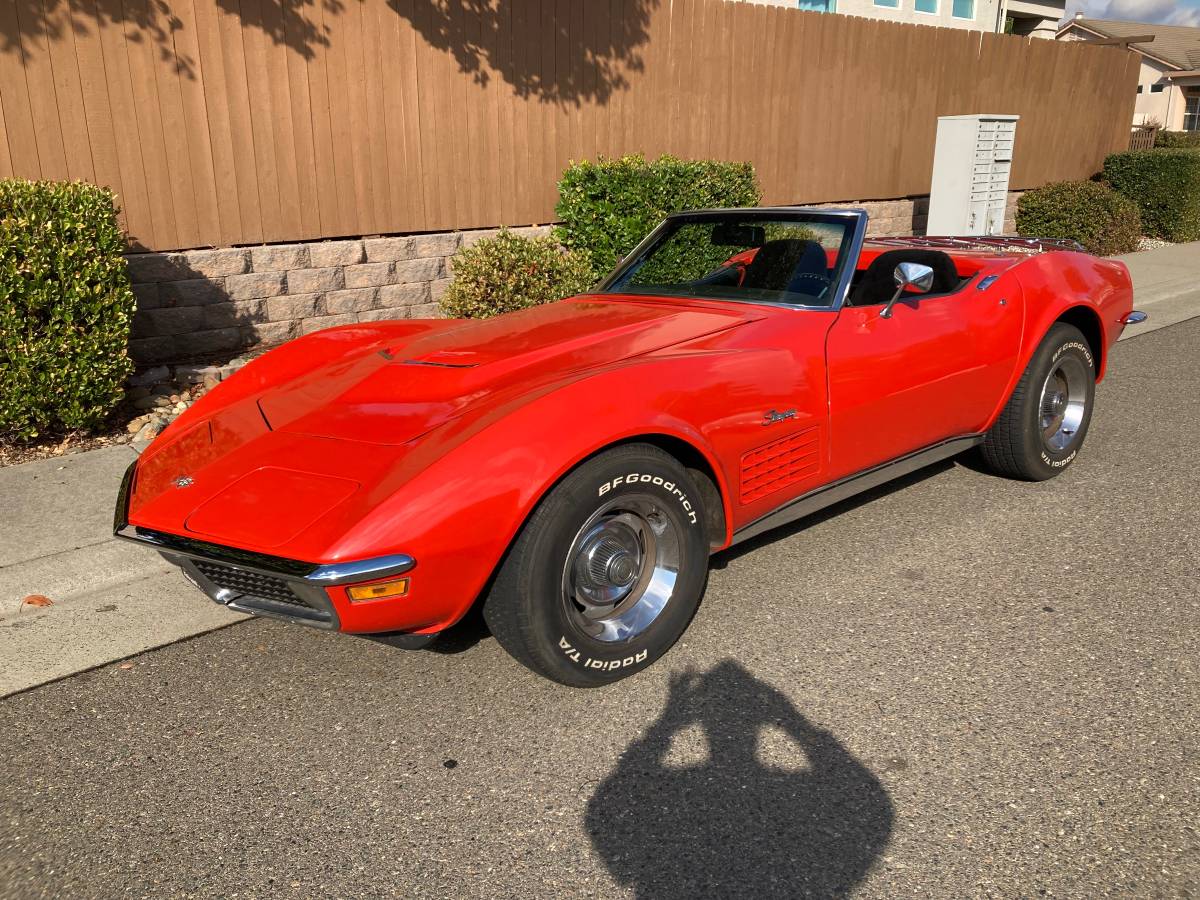 Chevrolet-Corvette-stingray-1971-4