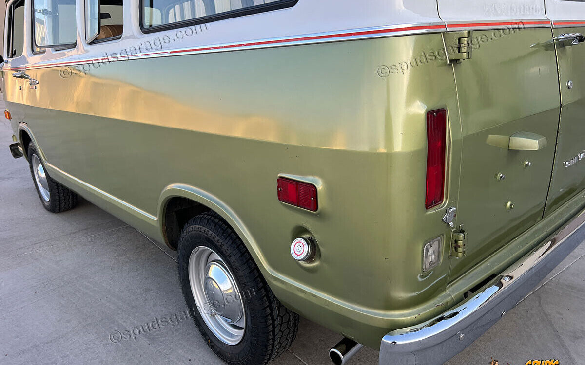 Chevrolet-G10-Van-1969-17