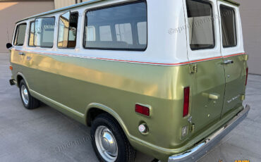 Chevrolet-G10-Van-1969-18