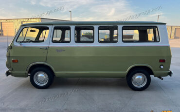 Chevrolet-G10-Van-1969-19