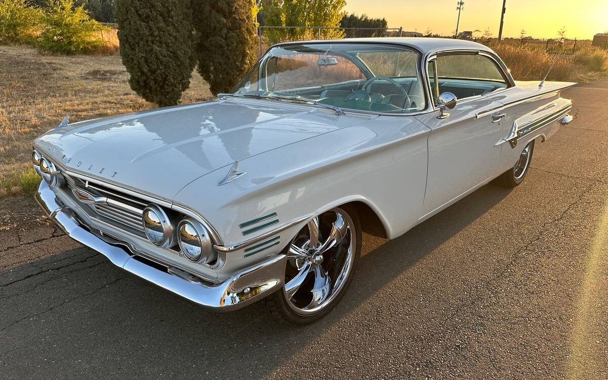 Chevrolet-Impala-1960-3