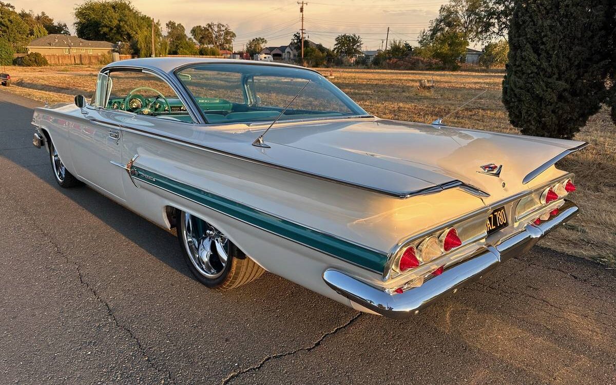 Chevrolet-Impala-1960-6