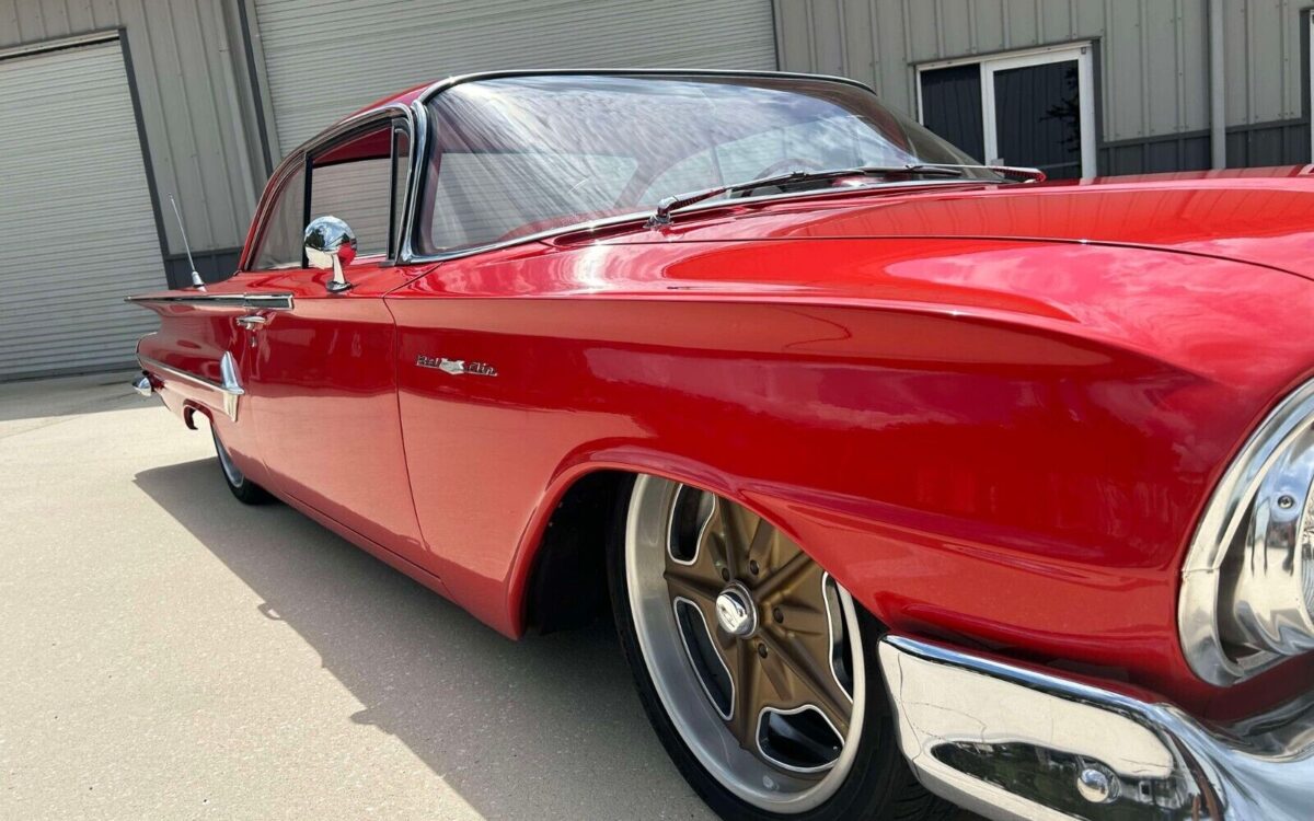 Chevrolet-Impala-Coupe-1960-1