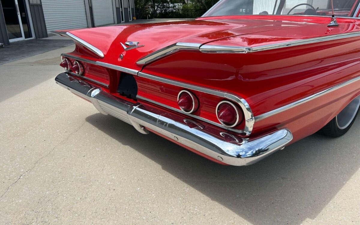 Chevrolet-Impala-Coupe-1960-11