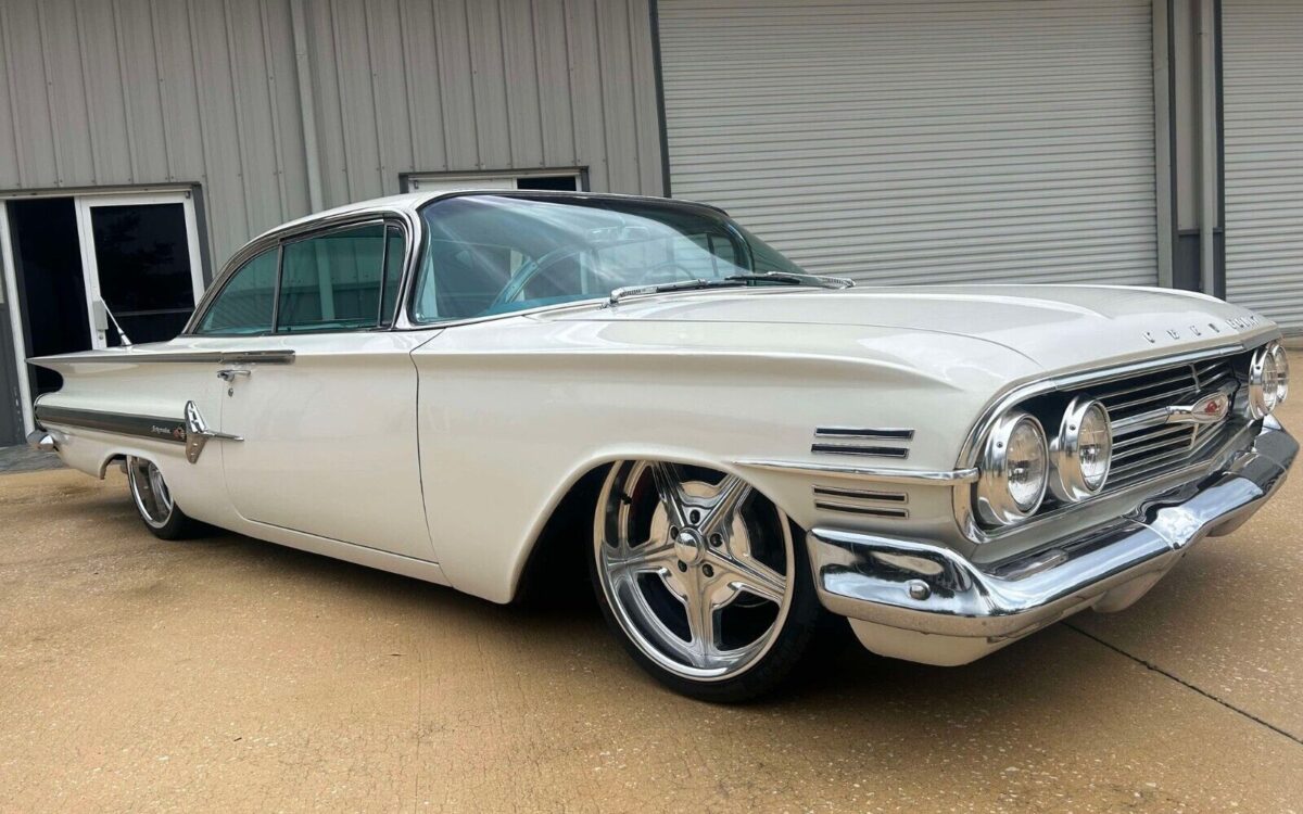 Chevrolet-Impala-Coupe-1960-11