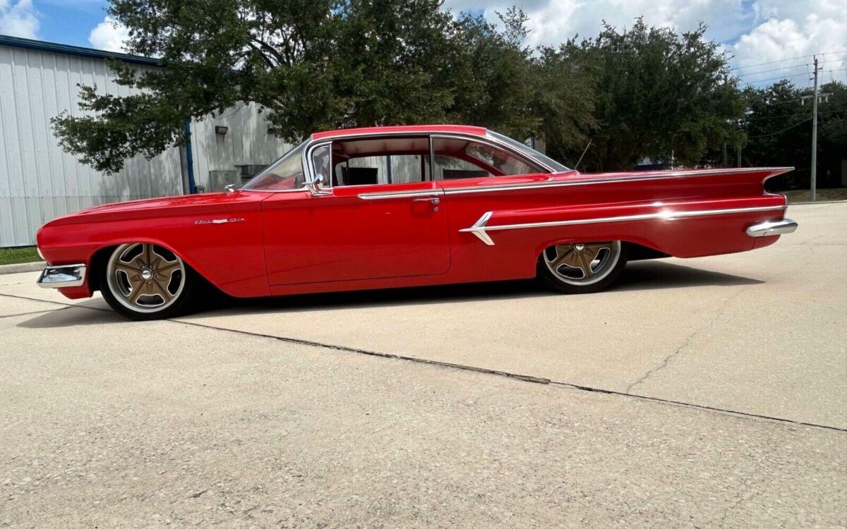 Chevrolet-Impala-Coupe-1960-12