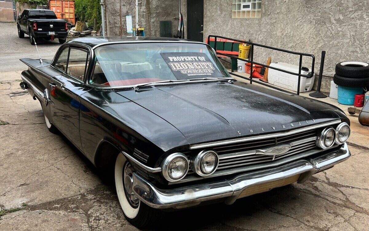 Chevrolet-Impala-Coupe-1960-2