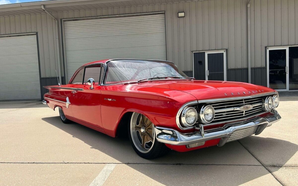 Chevrolet-Impala-Coupe-1960-3