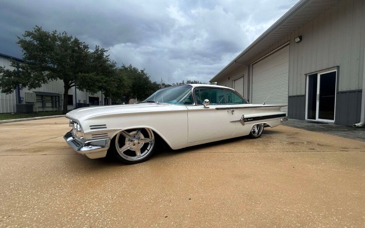 Chevrolet-Impala-Coupe-1960-5