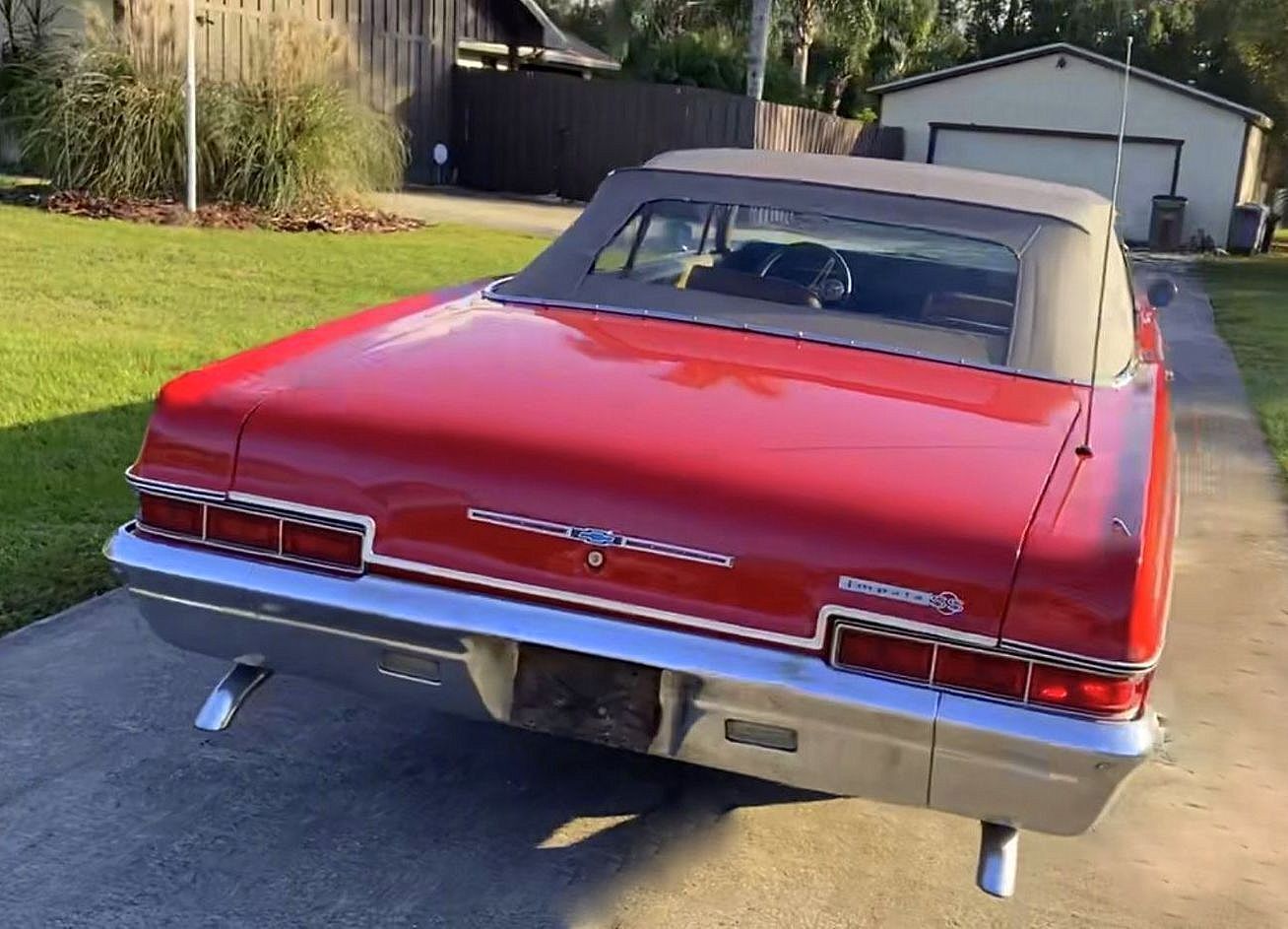 Chevrolet-Impala-SS-427-Cabriolet-1966-12