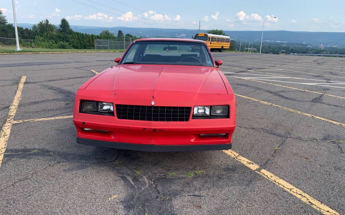 Chevrolet-Monte-carlo-ss-1985