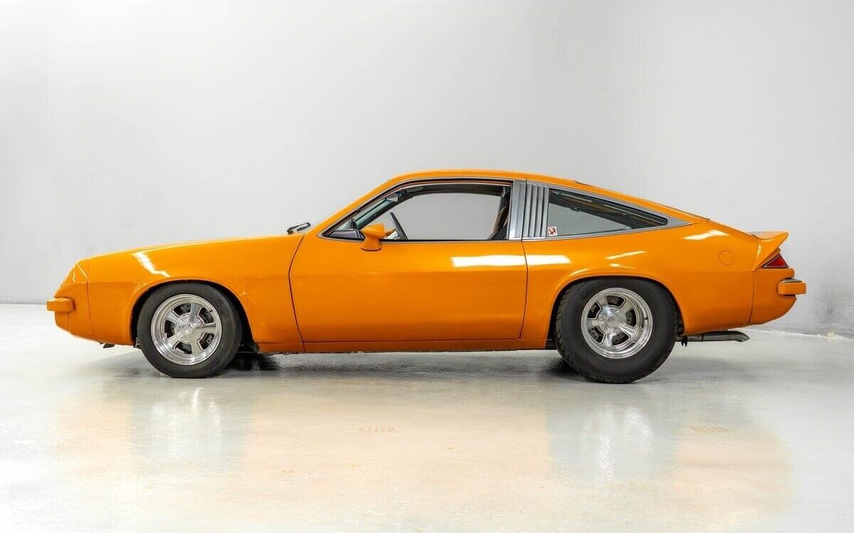 Chevrolet-Monza-Coupe-1977-2