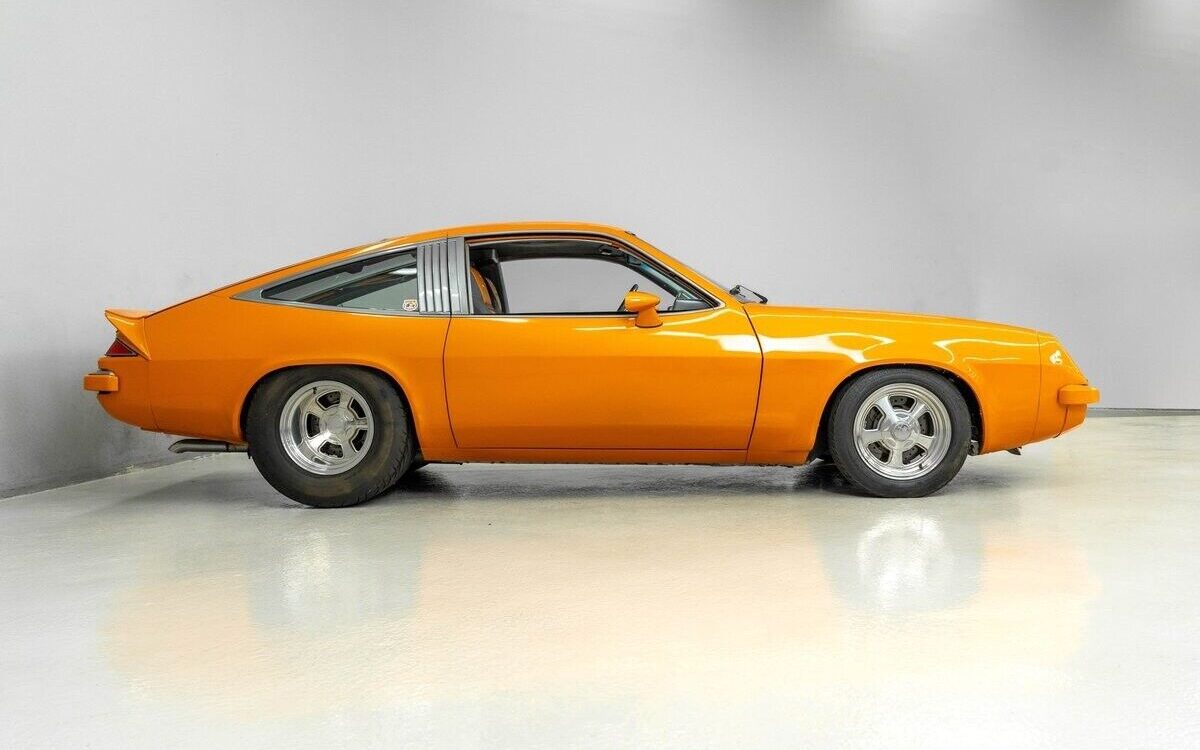 Chevrolet-Monza-Coupe-1977-7