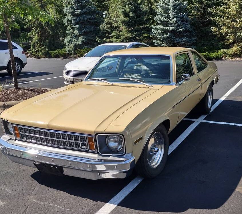 Chevrolet-Nova-1977