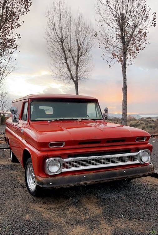 Chevrolet-Panel-truck-1965