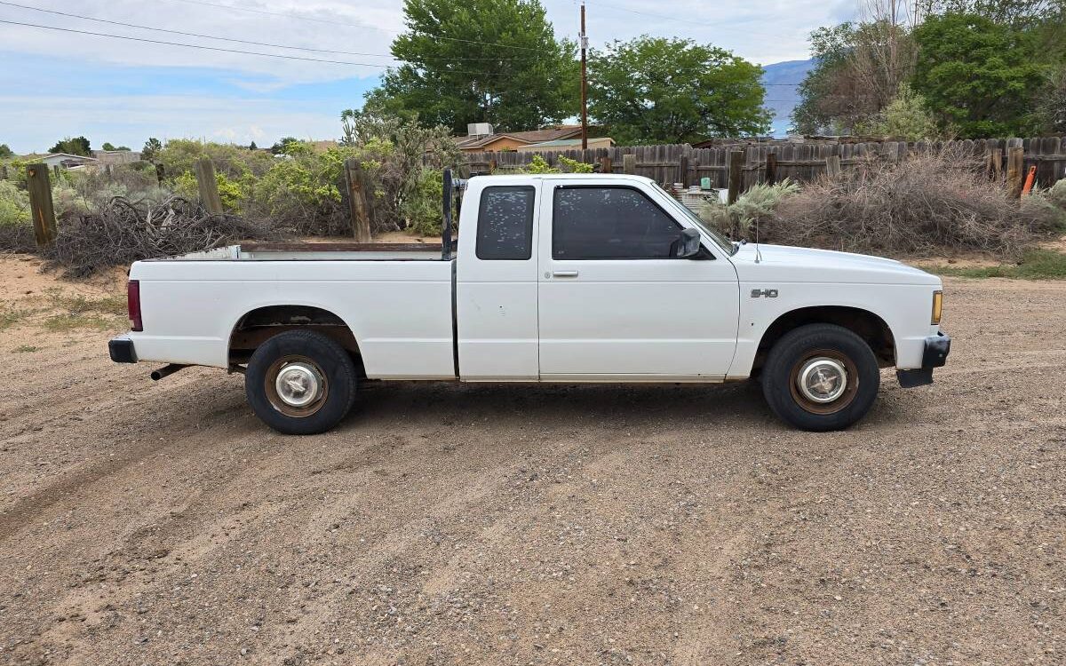 Chevrolet-S10-pickup-1984-3