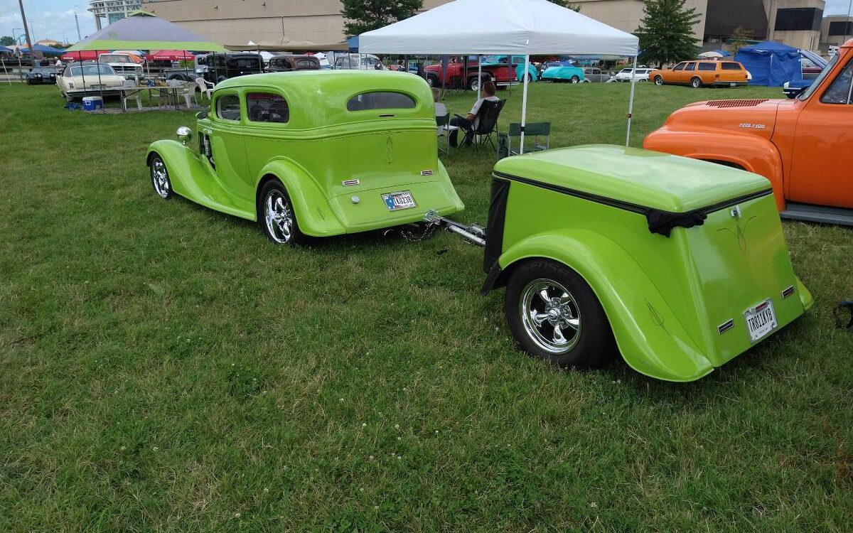 Chevrolet-Sedan-1934-12