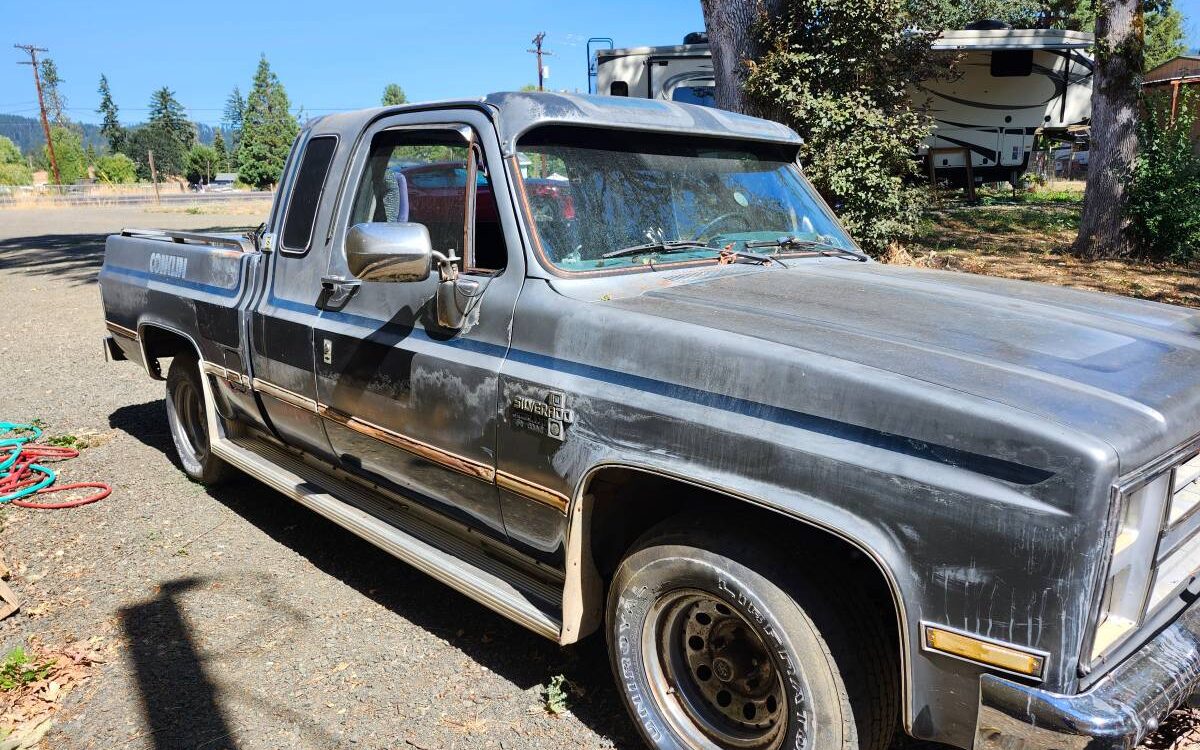 Chevrolet-Silverado-1500-1986