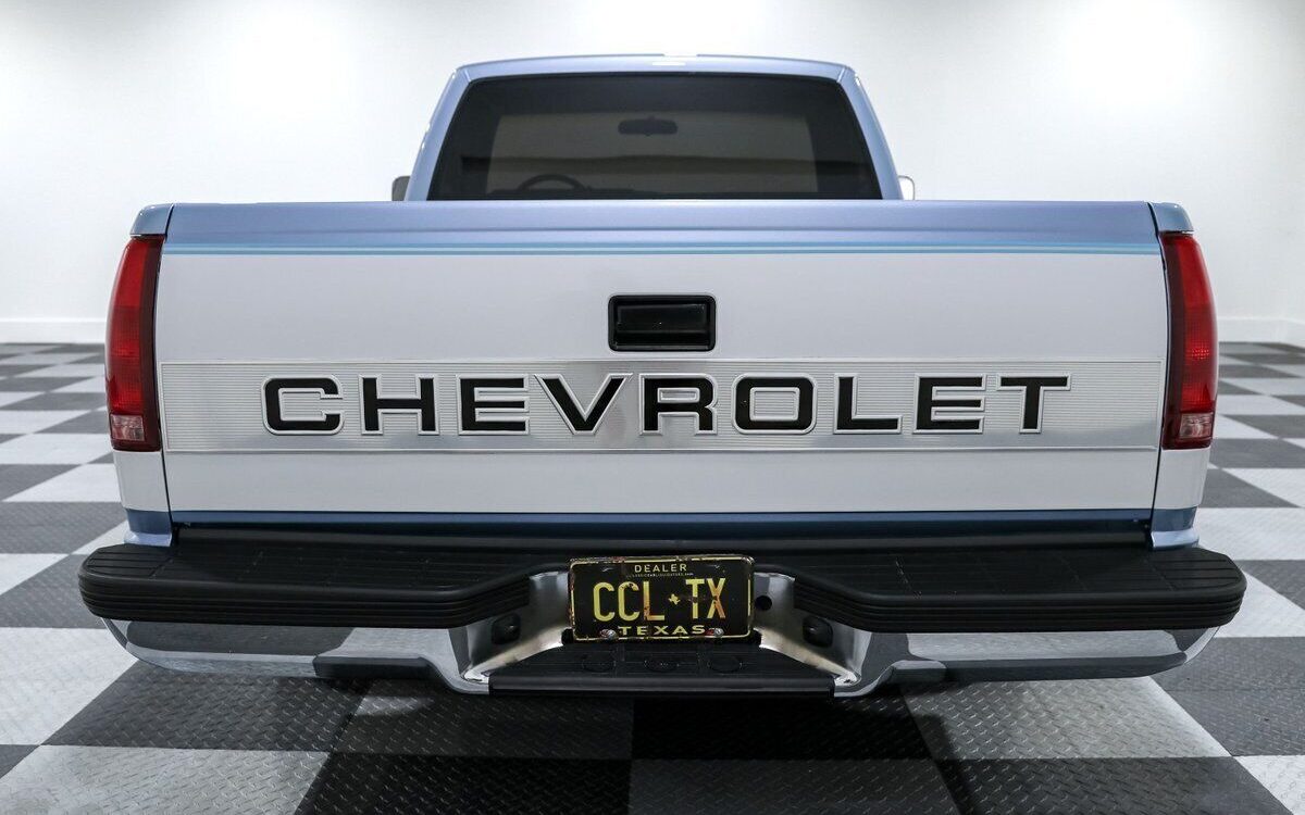 Chevrolet-Silverado-1500-Pickup-1989-5