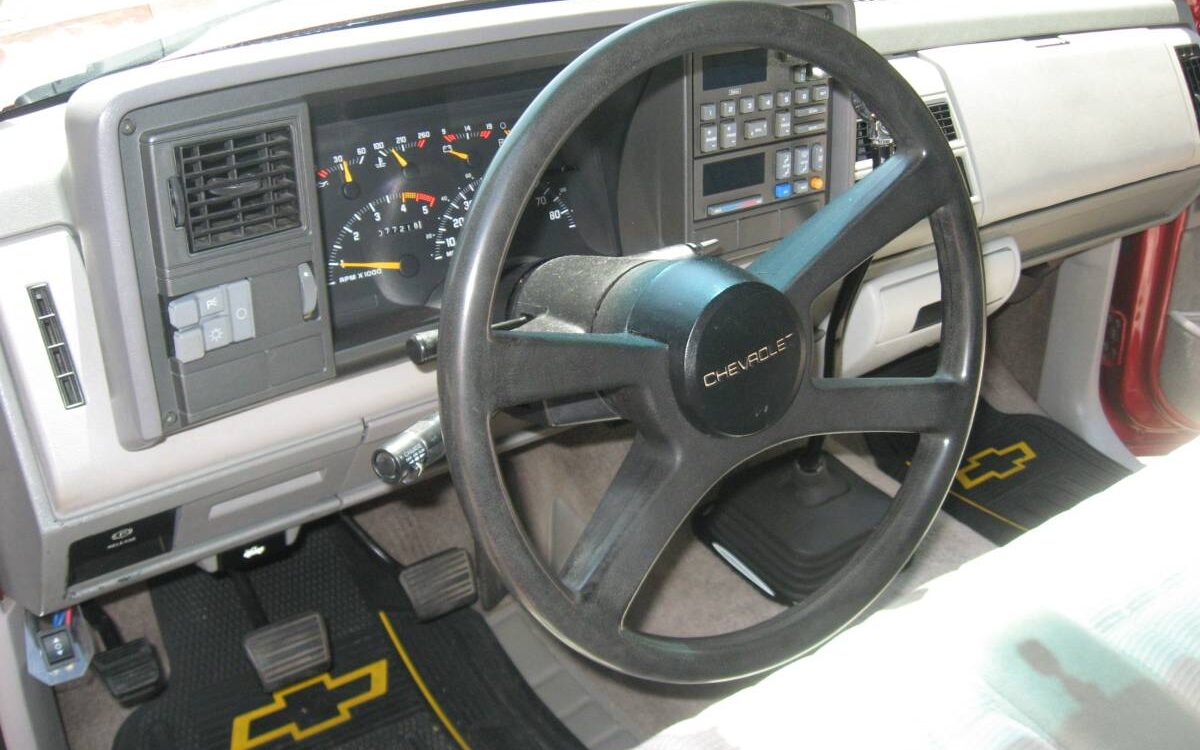 Chevrolet-Silverado-1991-10