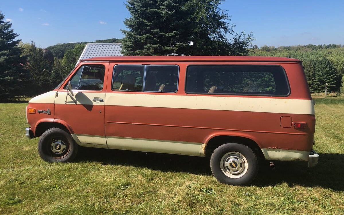 Chevrolet-Sport-van-20-1979-9