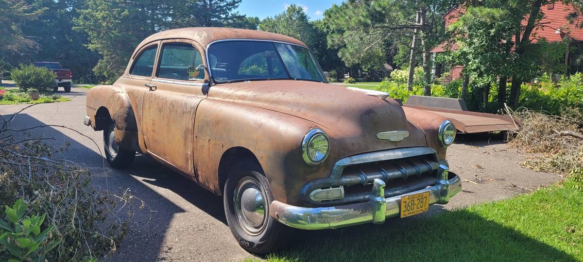 Chevrolet-Styleline-deluxe-1952