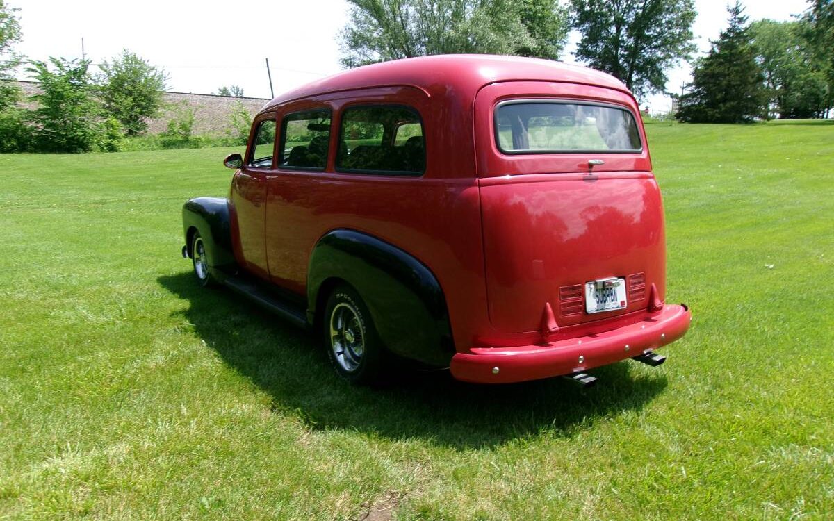 Chevrolet-Suburban-1949-11