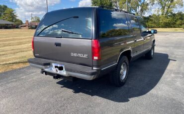 Chevrolet-Suburban-1992-1