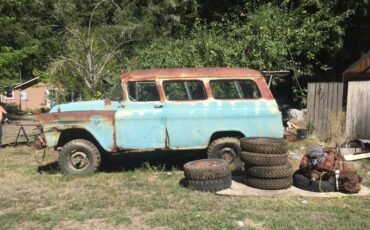 Chevrolet-Suburban-carryall-1958-1