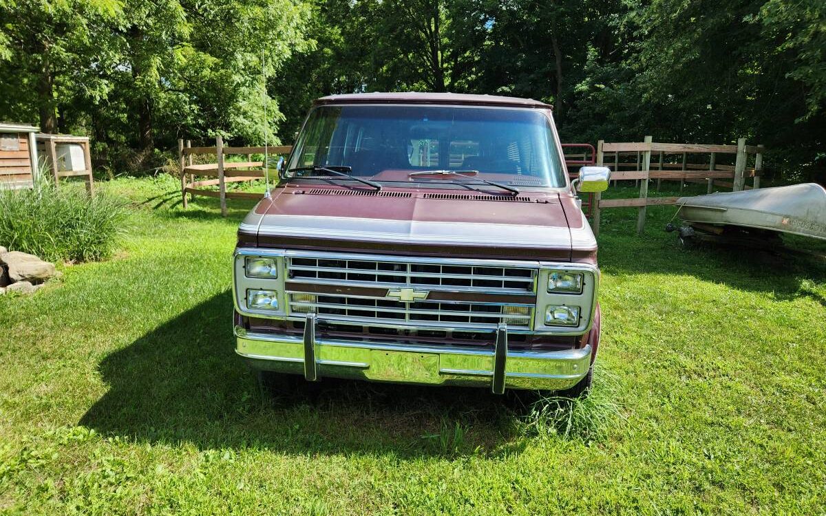 Chevrolet-Van-custom-c20-1987