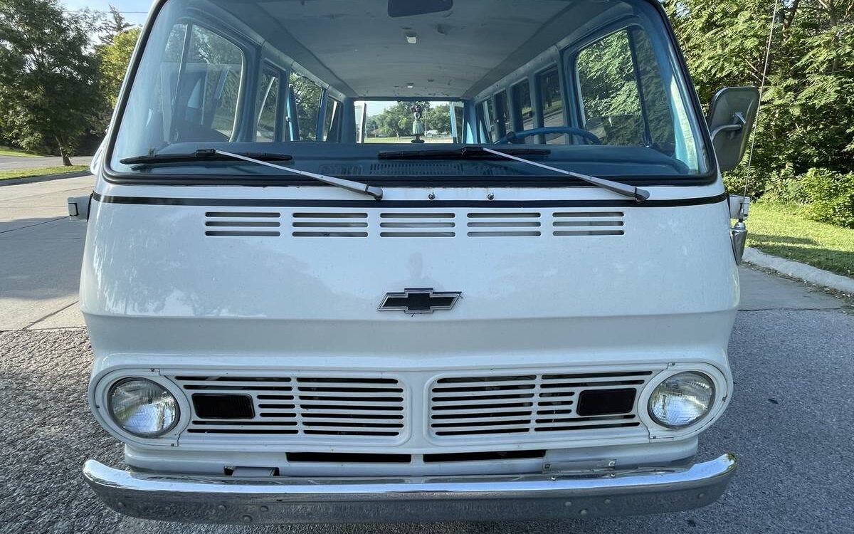 Chevrolet-Van-g-10-1969-3