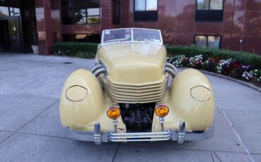 Cord-812-Phaeton-1937-2