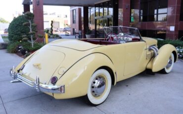 Cord-812-Phaeton-1937-4