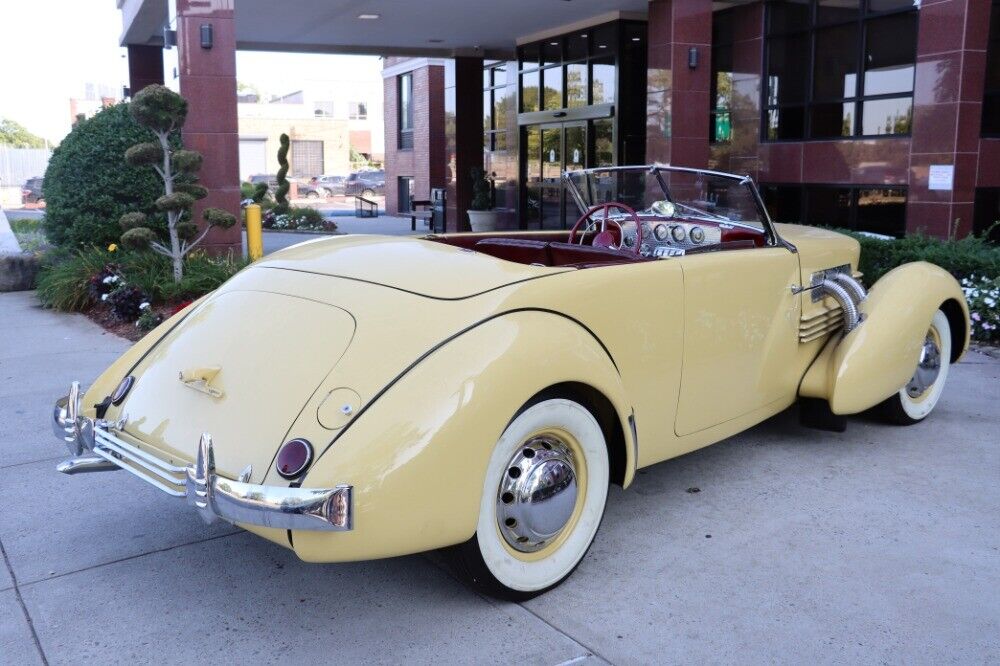 Cord-812-Phaeton-1937-4