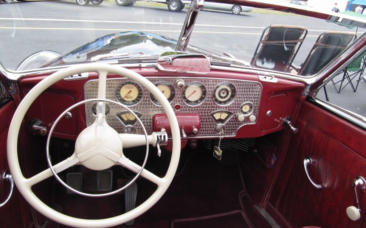 Cord-812-Phaeton-Cabriolet-1937-1