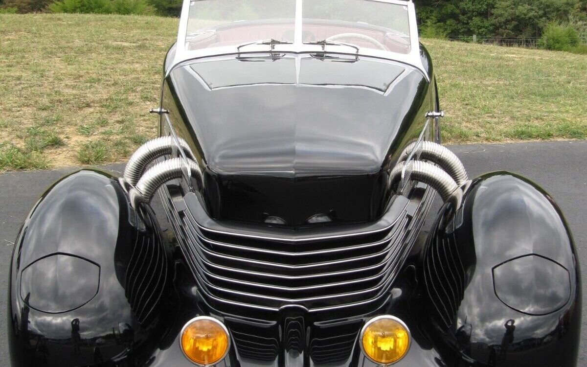 Cord-812-Phaeton-Cabriolet-1937