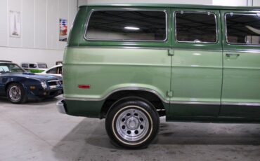 Dodge-B-200-Van-Van-1977-7