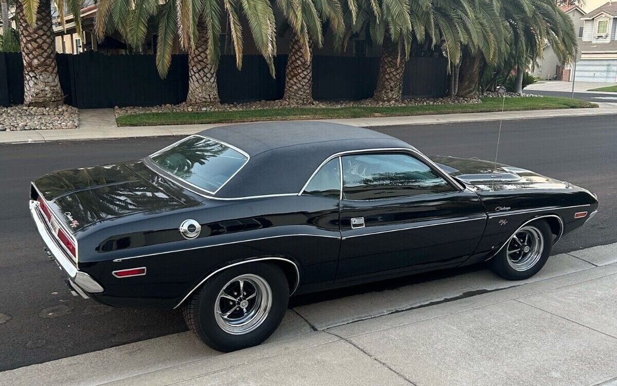 Dodge-Challenger-1970-3