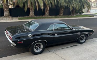 Dodge-Challenger-1970-3