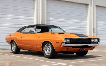 Dodge-Challenger-1970-4