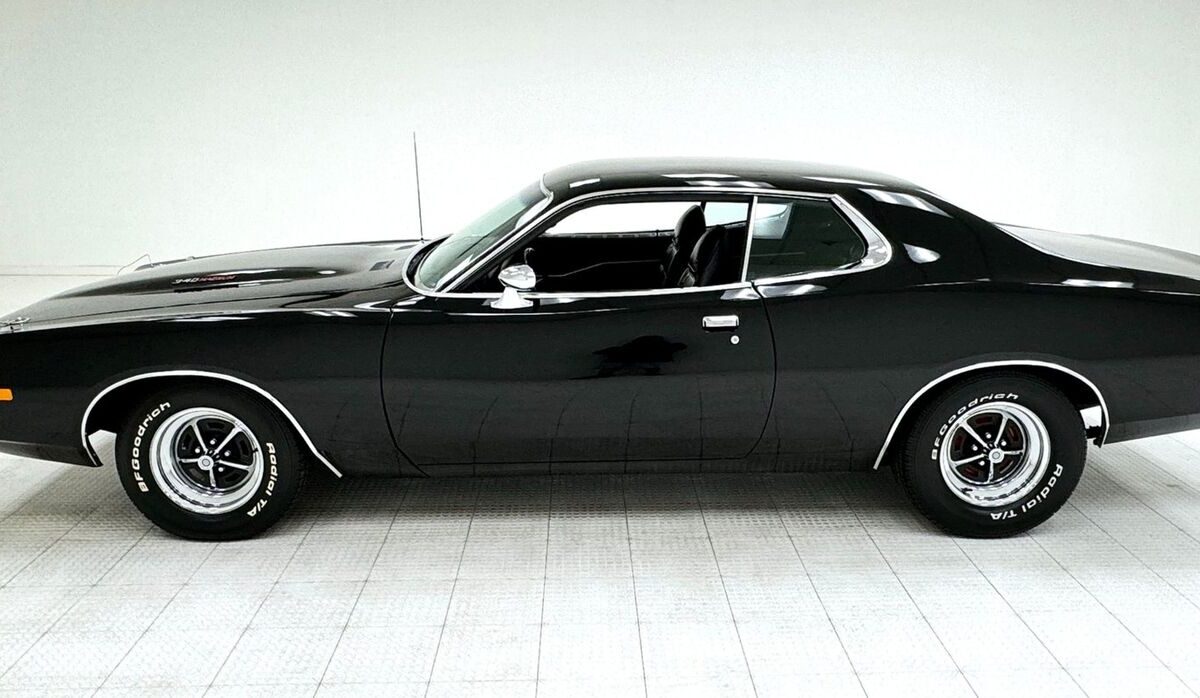 Dodge-Charger-1973-1