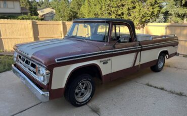 Dodge-D100-sweptside-adventurer-1968