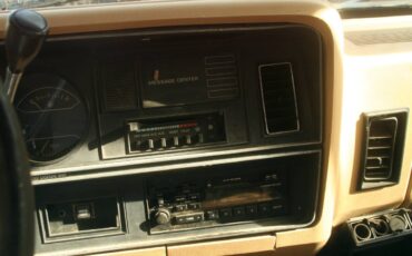 Dodge-D150-1988-15