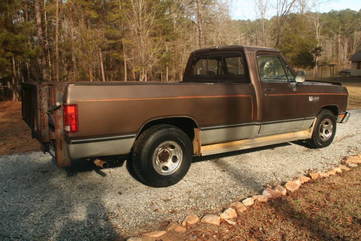 Dodge-D150-1988-4