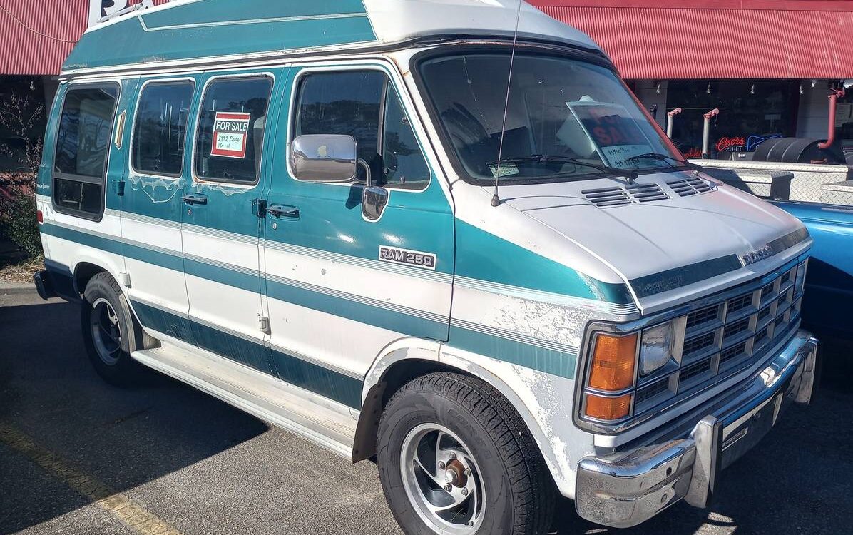 Dodge-High-top-custom-van-1992