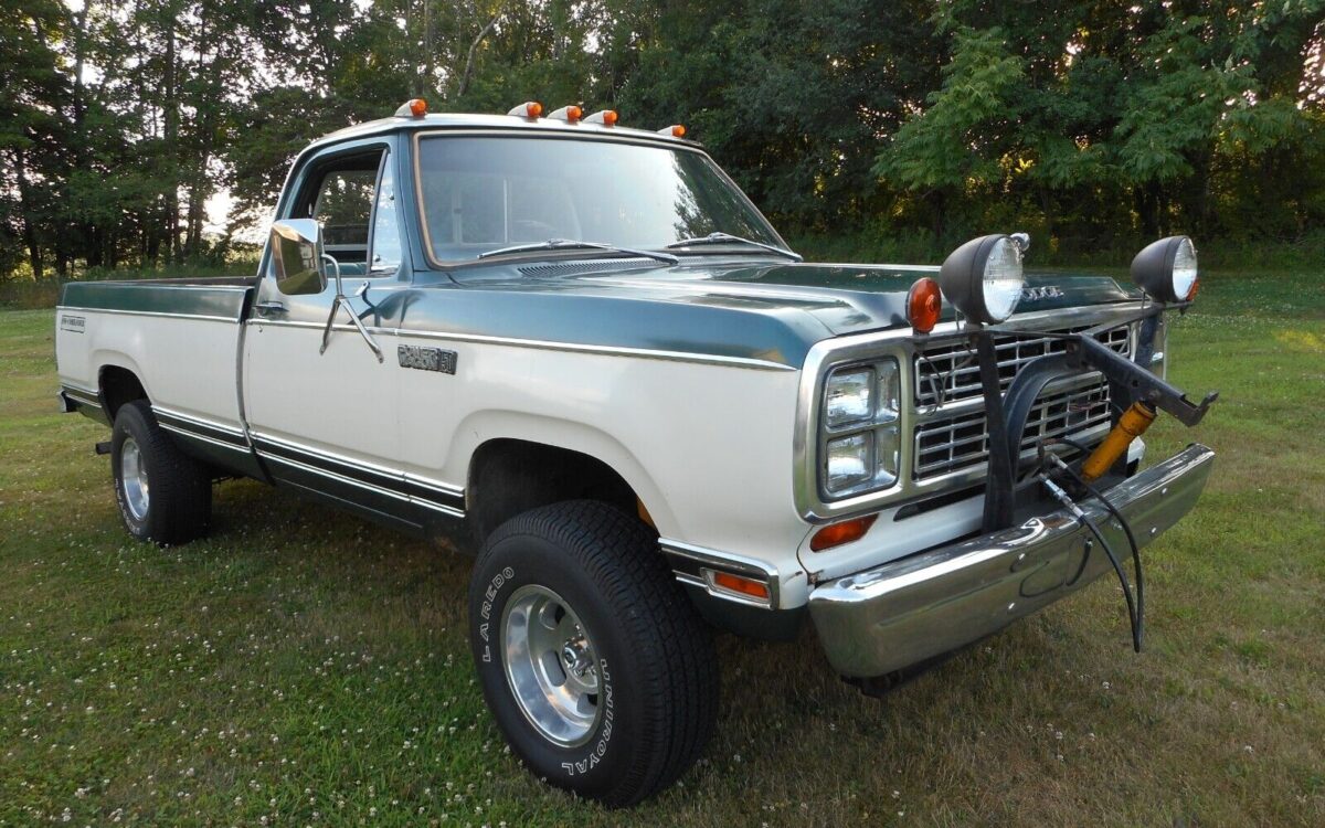 Dodge-Power-Wagon-1979-7